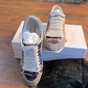 Pedro Garcia Cristina in Sumi Satin Sz. 38